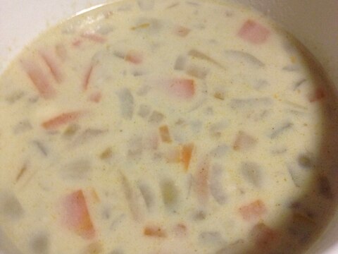 レンズ豆のカレー風味スープ